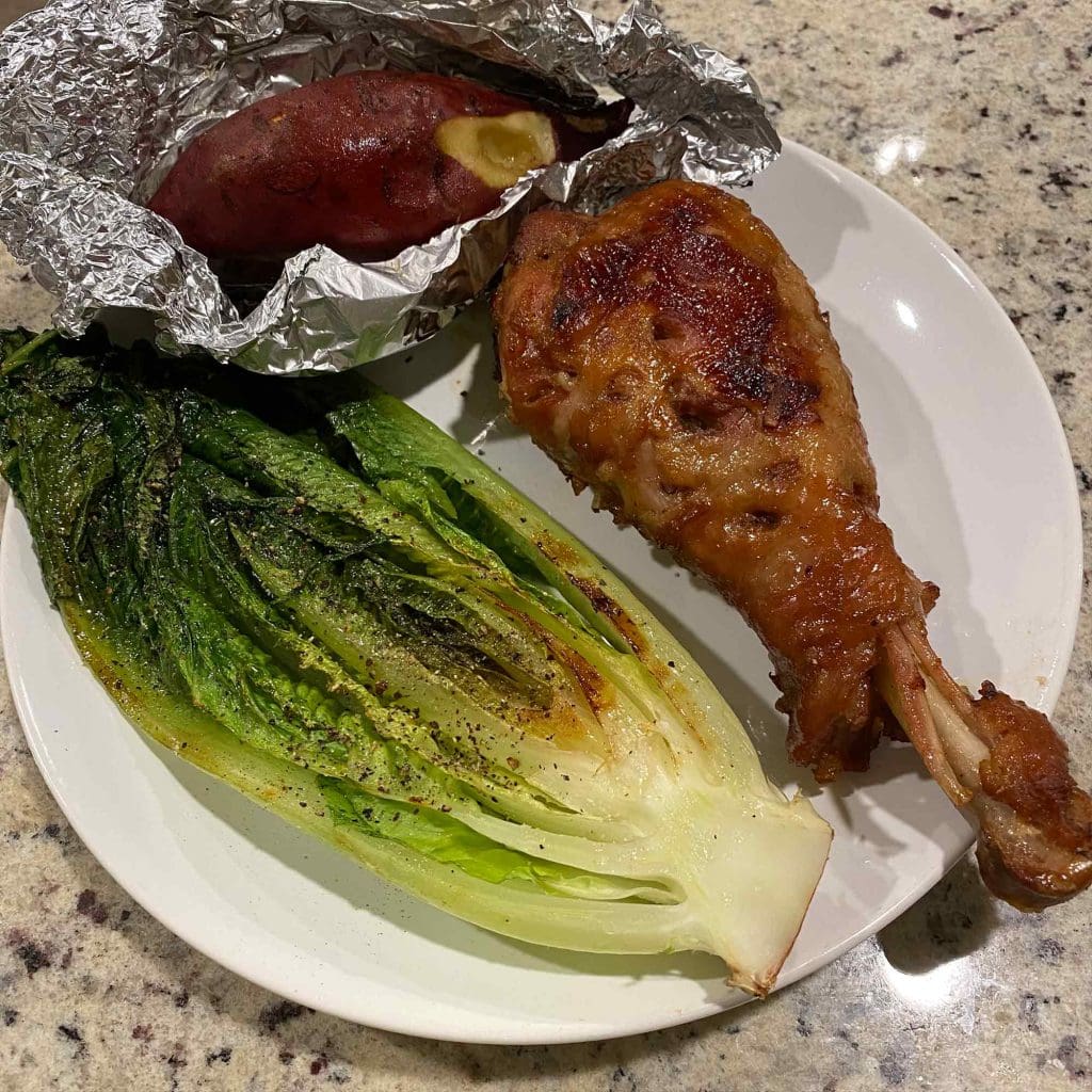 oven turkey leg with romaine lettuce